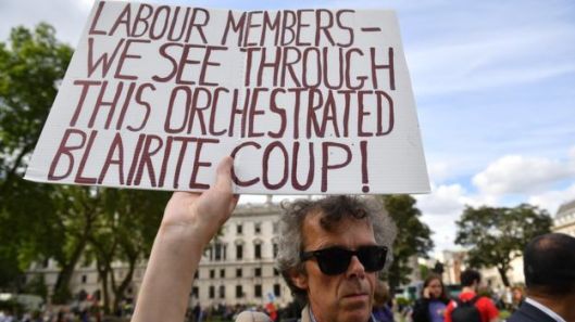 _90171096_hi033755246