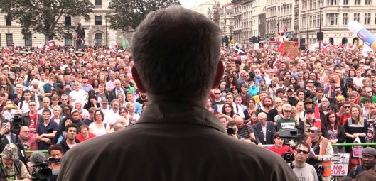 corbyn-crowd