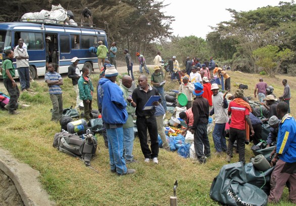 6504 Godson Supervises